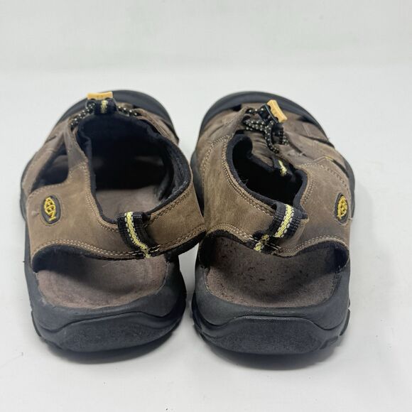 Sandals_&_Flip_Flops